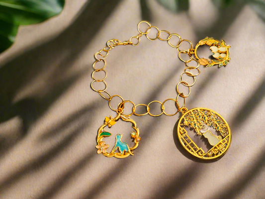 Majestic gold bracelet