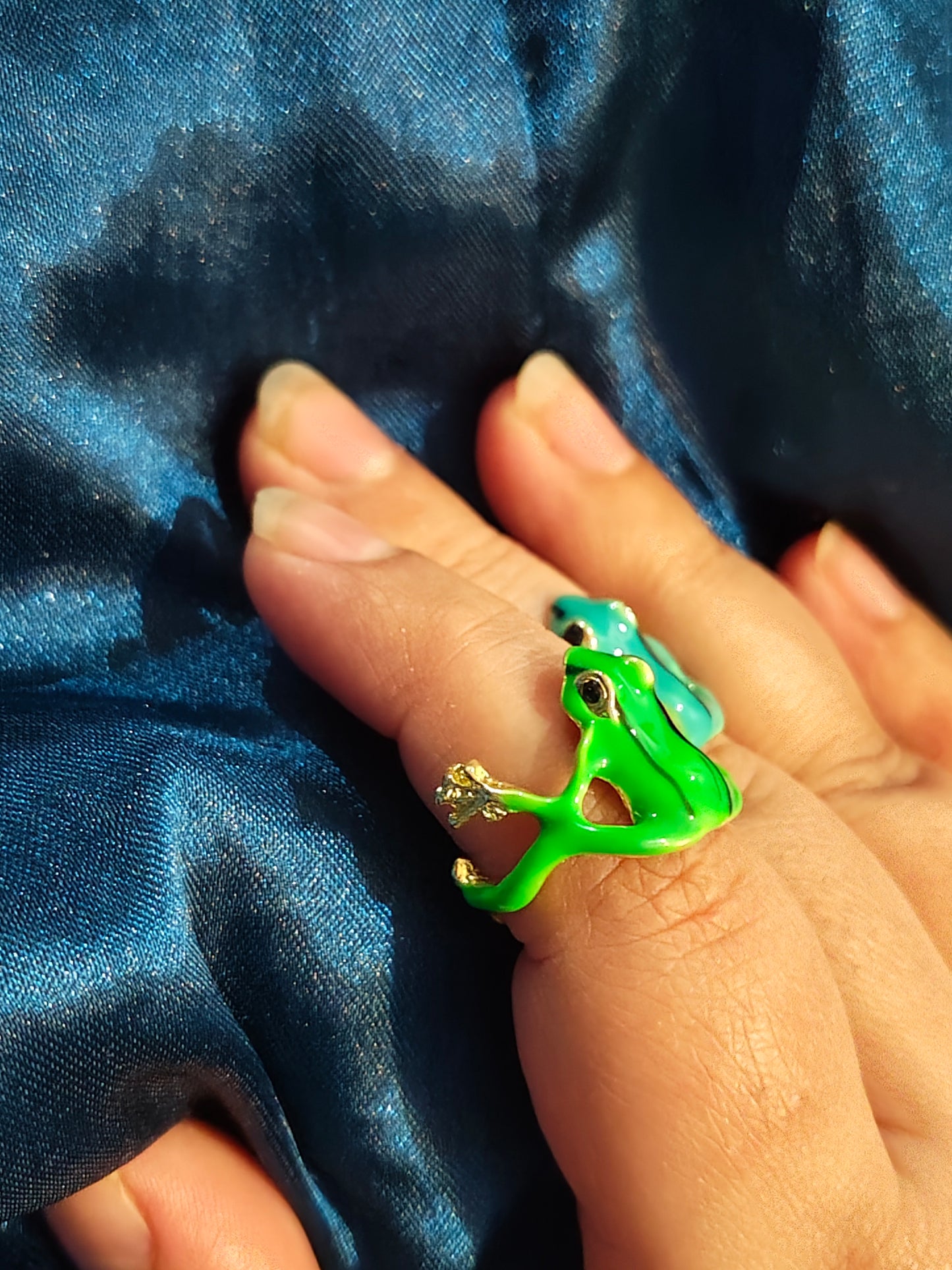 Frog ring